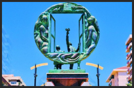 Plaza de Salvador Dalí Marbella - Costa del Sol
